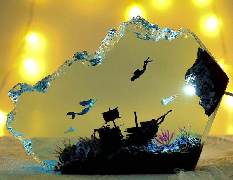 Mermaid and Diver Night Lights Resin lamp, The Little Mermaid Epoxy Resin Table Lamp