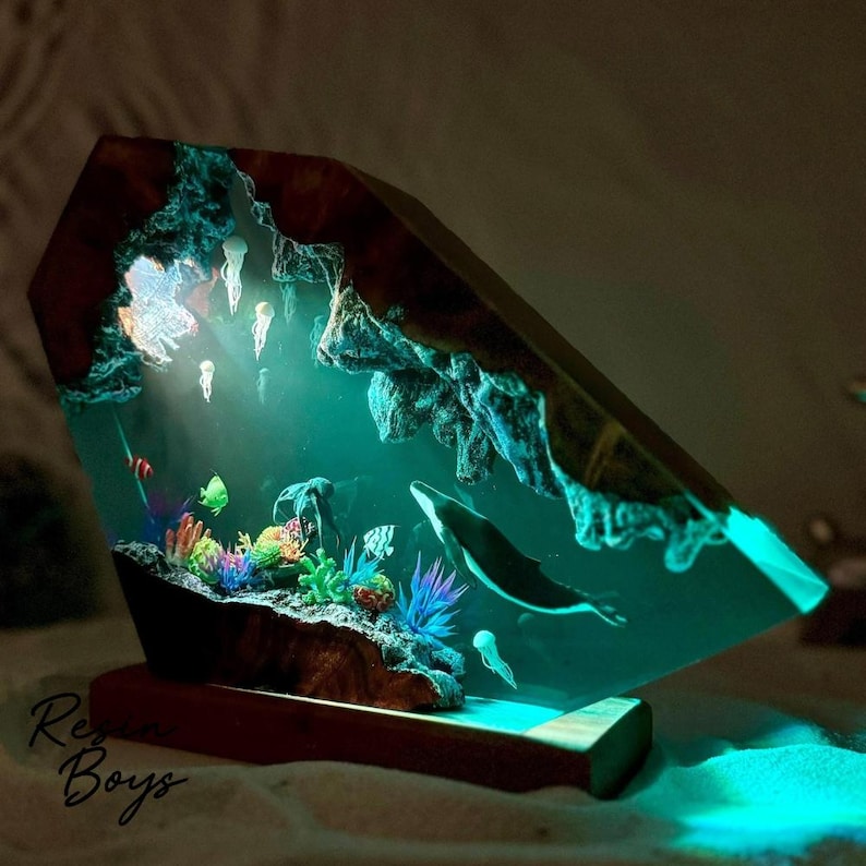 Resin Ocean Lamp with Whale & Jellyfish – Handmade Underwater Night Light
