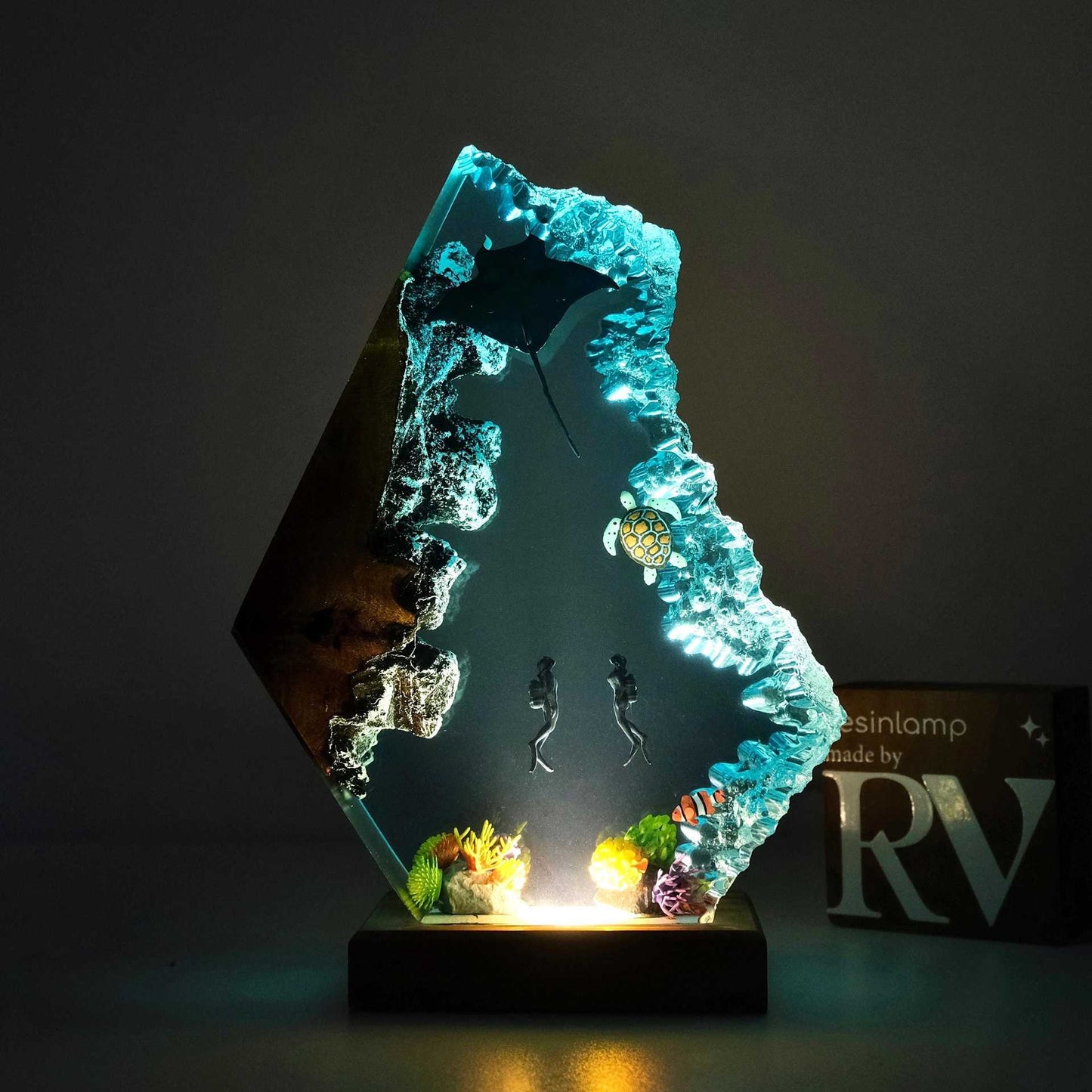 Ocean Lamp: Manta Rays, Divers, Sea Turtle Night Light