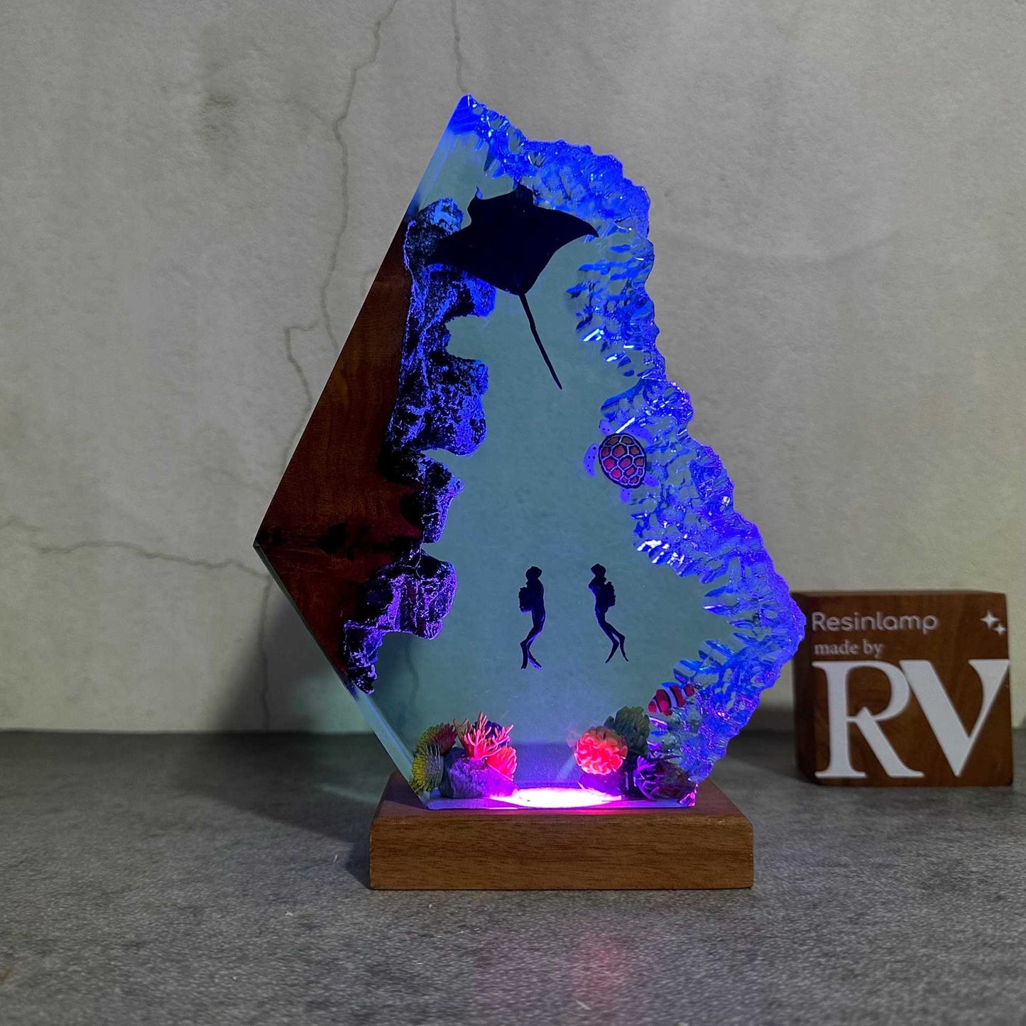 Ocean Lamp: Manta Rays, Divers, Sea Turtle Night Light