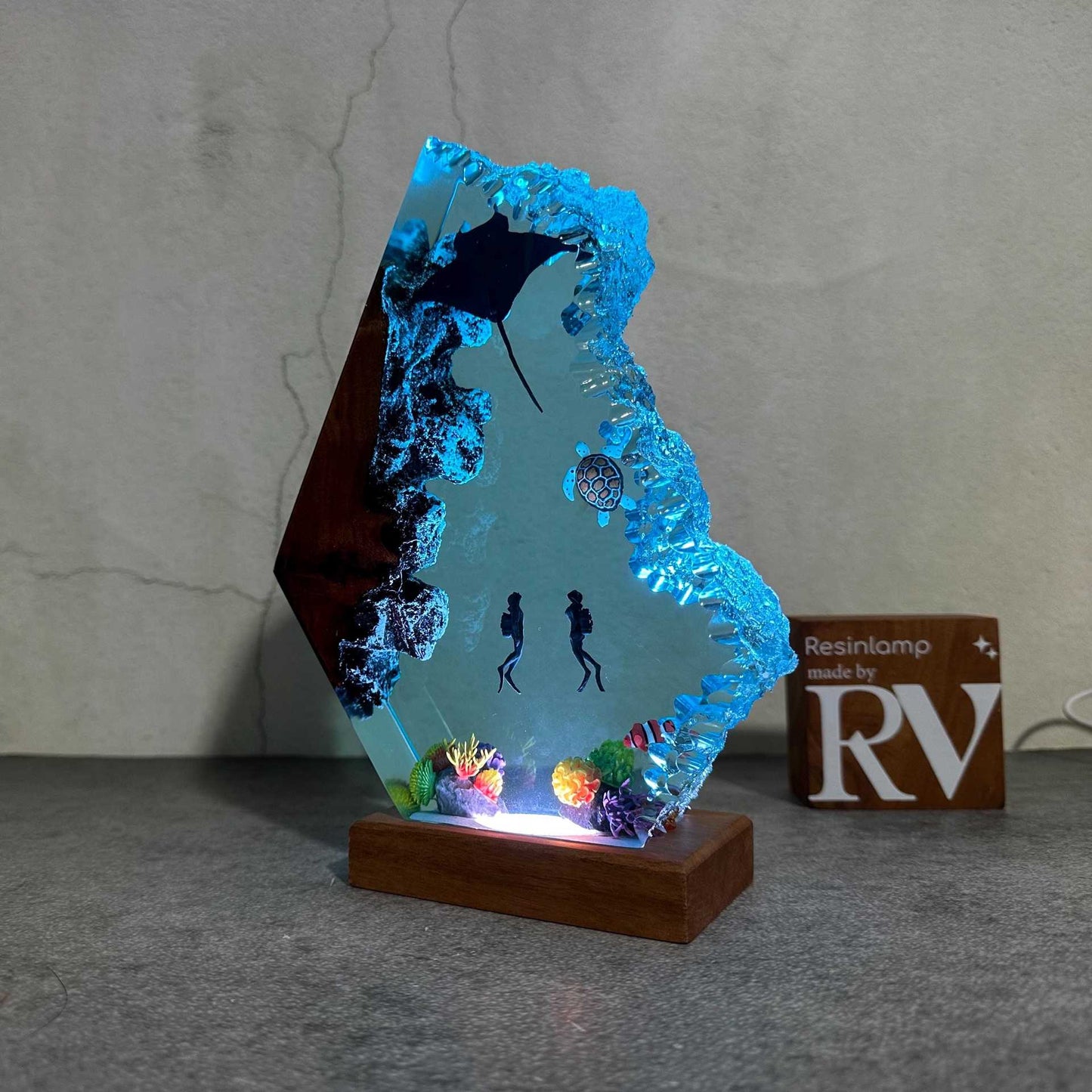 Ocean Lamp: Manta Rays, Divers, Sea Turtle Night Light