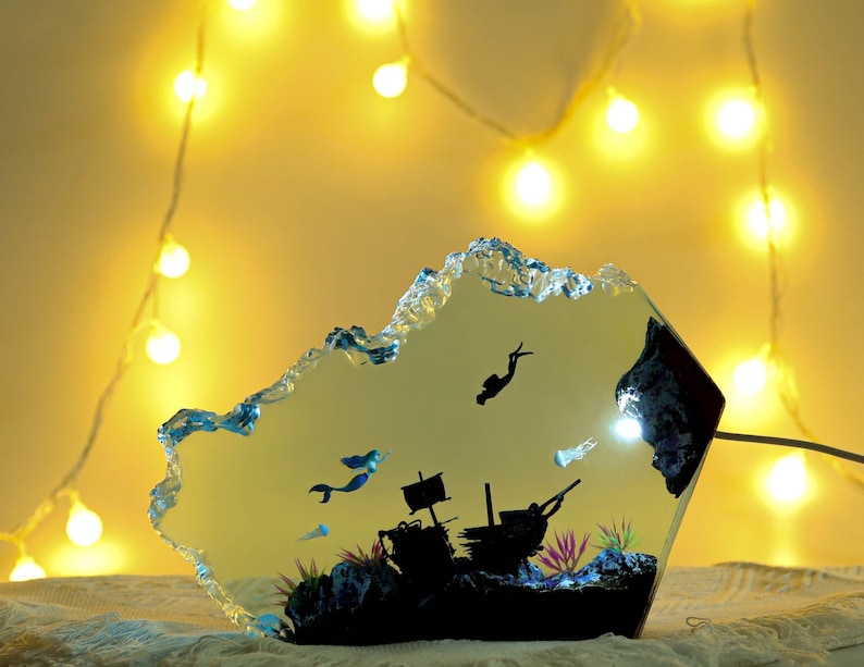 Mermaid and Diver Night Lights Resin lamp, The Little Mermaid Epoxy Resin Table Lamp