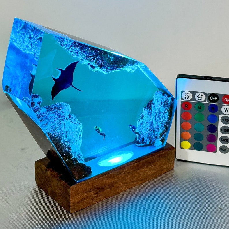 Custom Manta Ray Mystique Lamp, Epoxy Resin Lamp, Ocean Resin Lamp, Epoxy Resin Wood Rustic