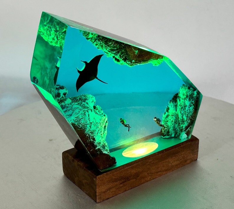 Custom Manta Ray Mystique Lamp, Epoxy Resin Lamp, Ocean Resin Lamp, Epoxy Resin Wood Rustic