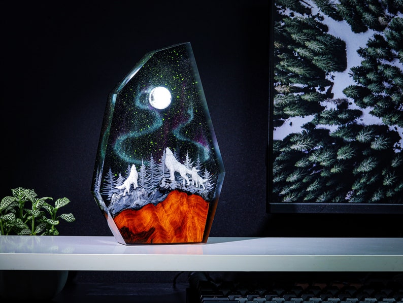 Howling Wolf in Hunter moon Night Lamp Aurora Borealis night Light