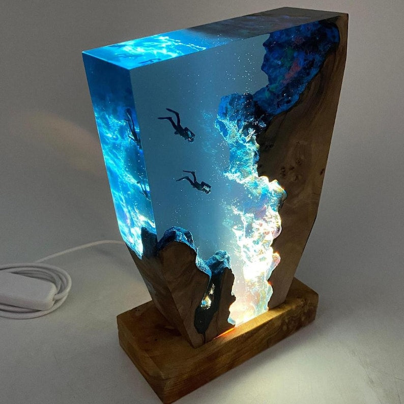 Ocean Diver Resin Lamp – Epoxy Wood LED Light, Underwater Scene Night Lamp