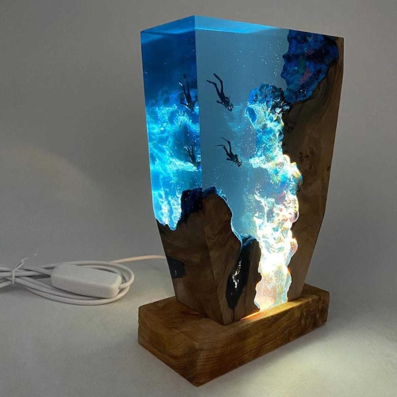 Ocean Diver Resin Lamp – Epoxy Wood LED Light, Underwater Scene Night Lamp