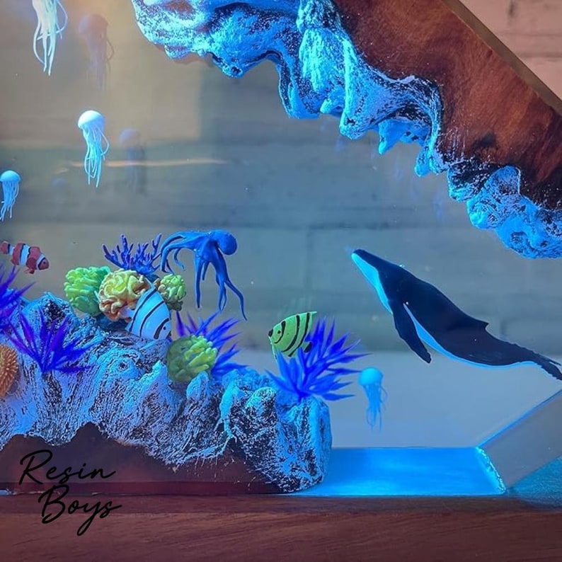 Resin Ocean Lamp with Whale & Jellyfish – Handmade Underwater Night Light